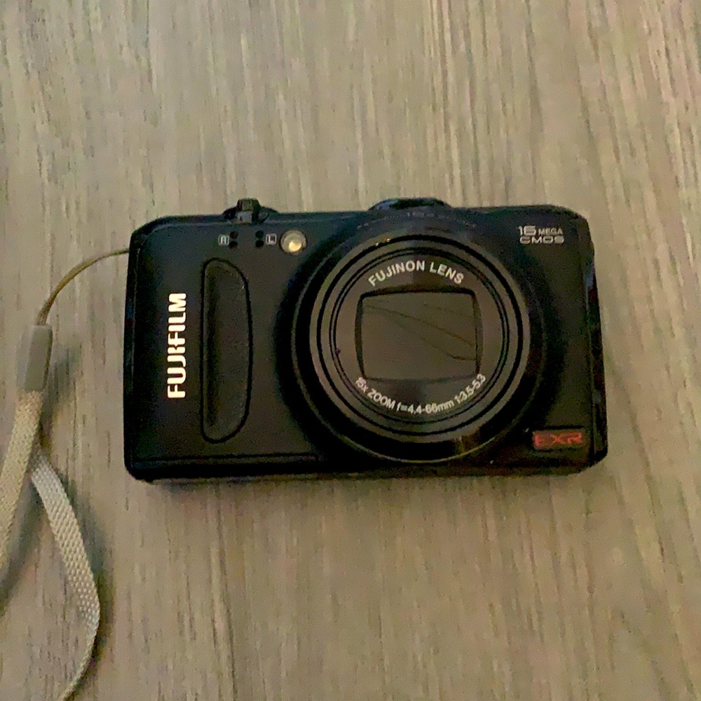 FUJIFILM FinePix JZ300 Digital Camera (Black)